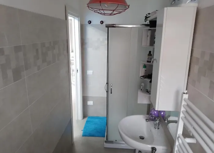 Tiny In - Magliana * Rom